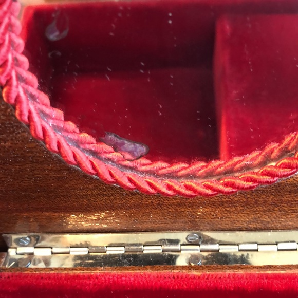 🍭VNTG 🍭Wood Inlay Music/Jewelry/Trinket  box - Picture 5 of 8